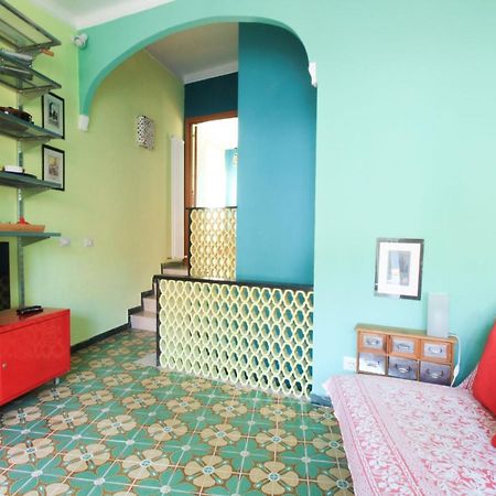 شقة فيرناتْسا  في Diara, La Casa A Colori Con Terrazzo المظهر الخارجي الصورة